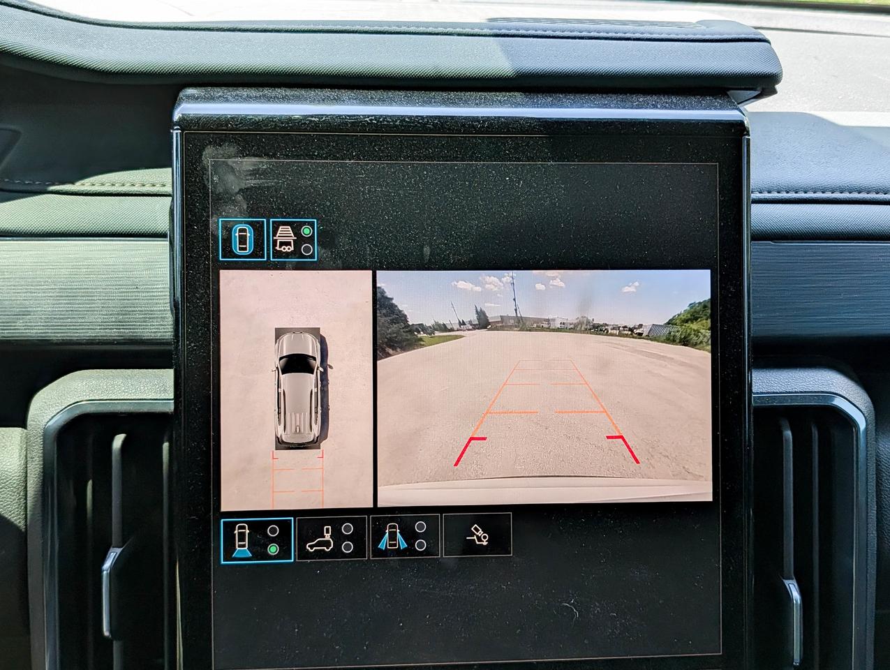 2024 GMC Acadia AT4 Photo