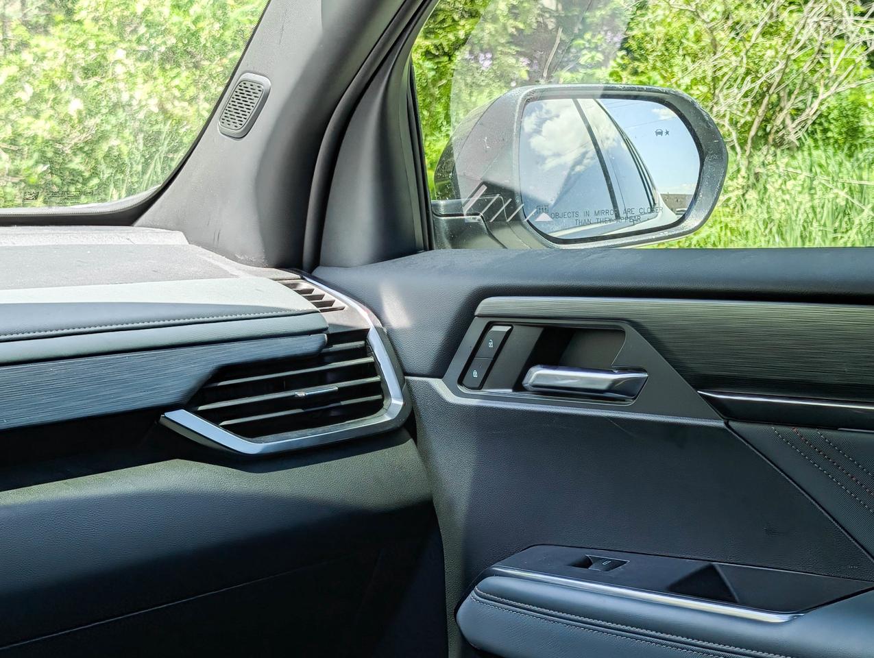 2024 GMC Acadia AT4 Photo