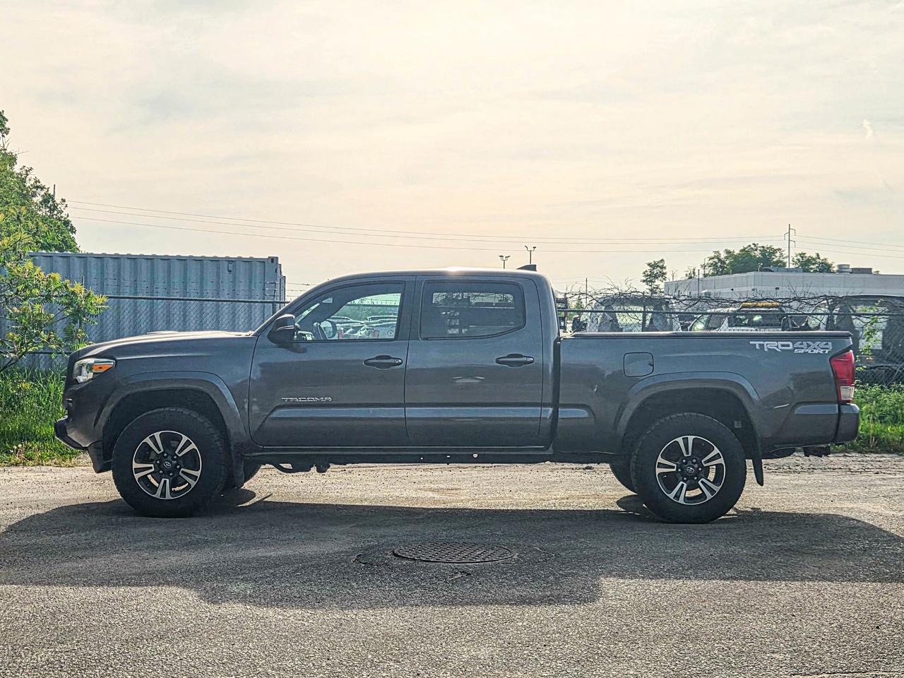 2016 Toyota Tacoma SR5 Photo