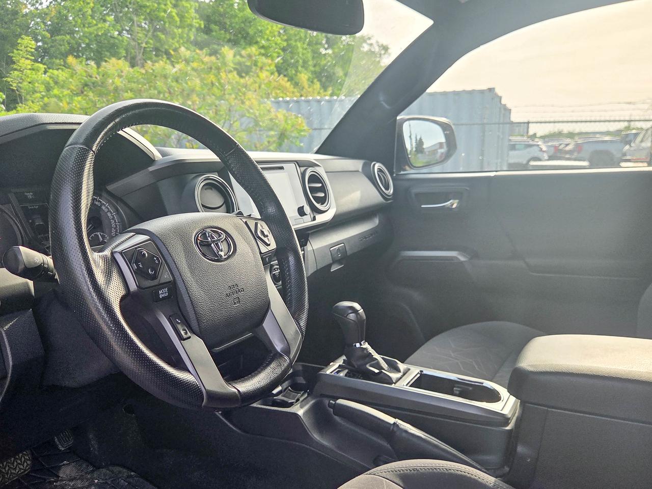 2016 Toyota Tacoma SR5 Photo