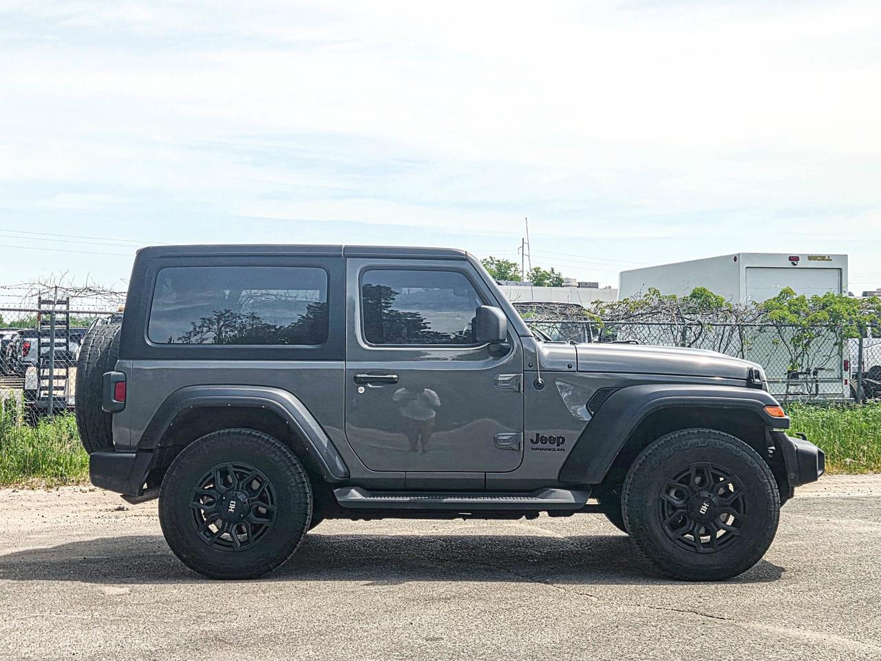 2022 Jeep Wrangler Sport S Photo