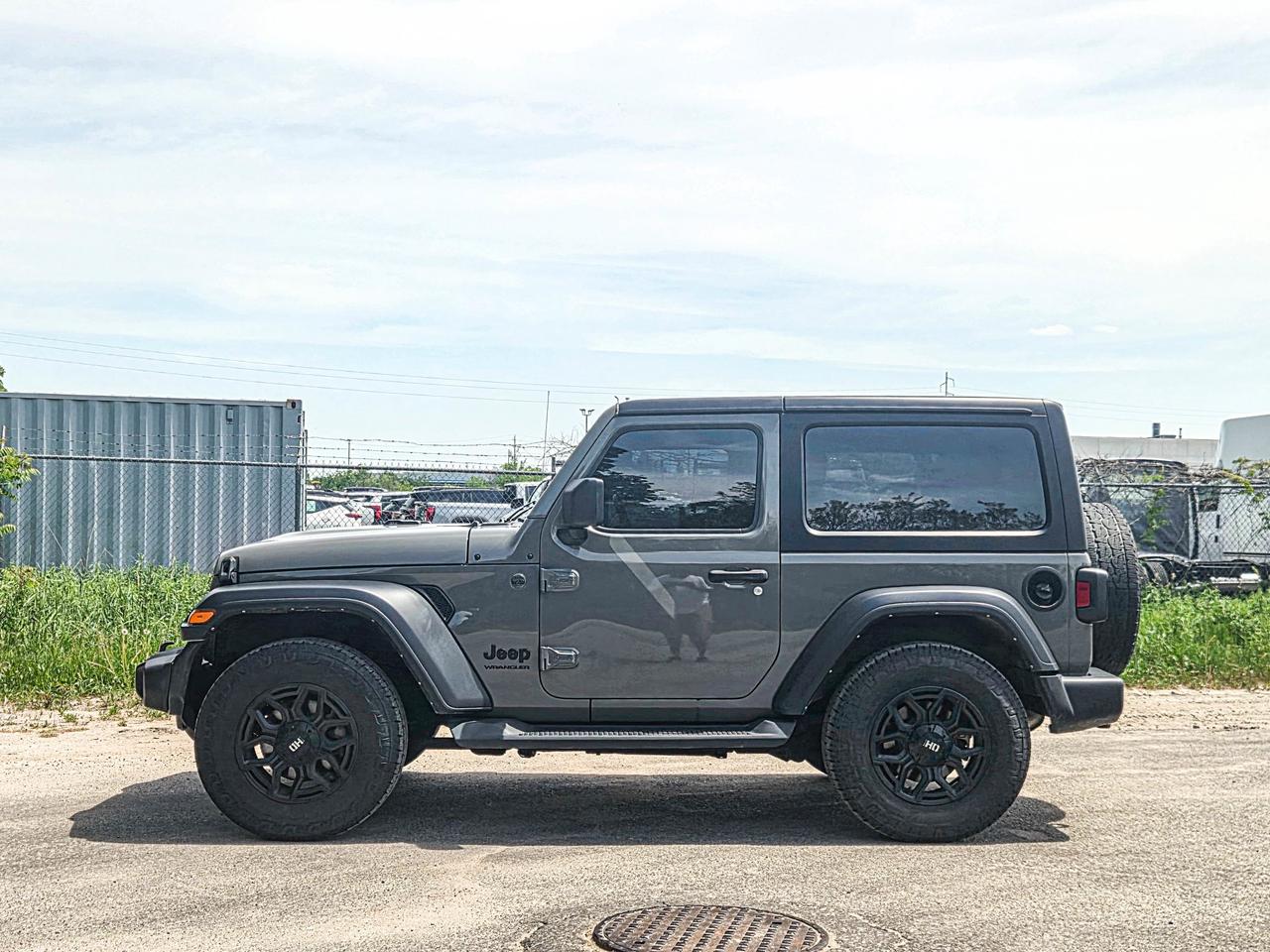 2022 Jeep Wrangler Sport S Photo