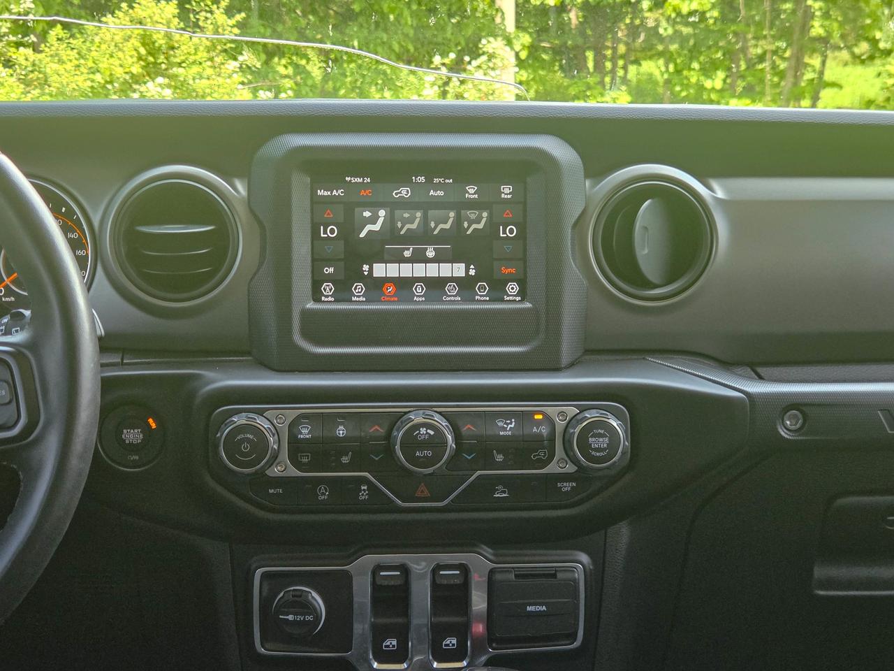 2022 Jeep Wrangler Sport S Photo
