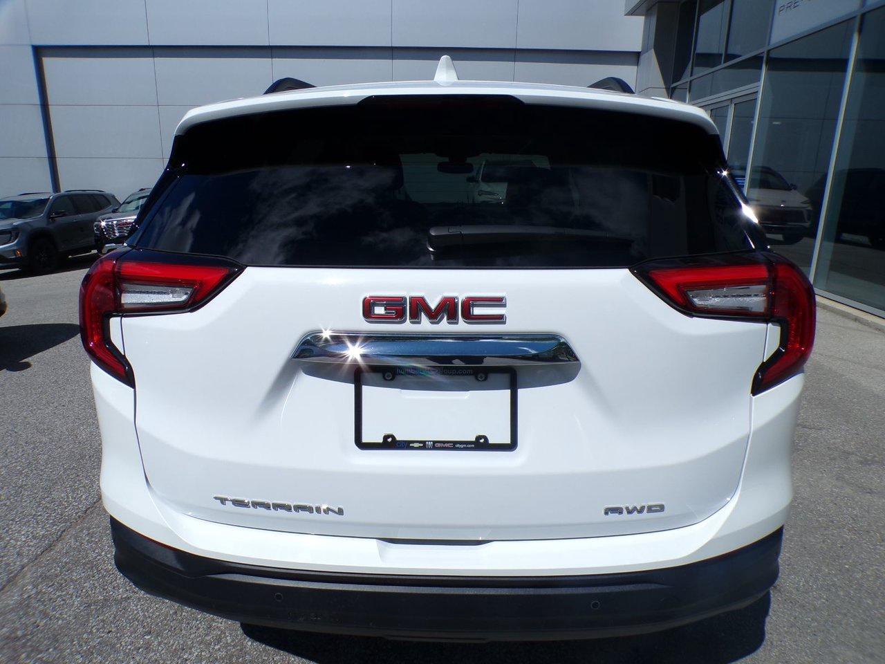 2022 GMC Terrain SLE AWD Photo4