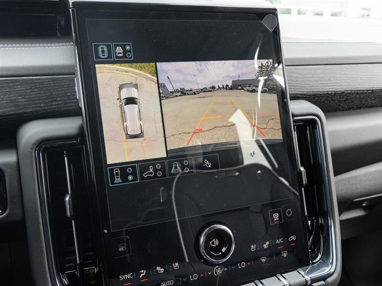 2026 GMC Yukon AT4 Ultimate Photo