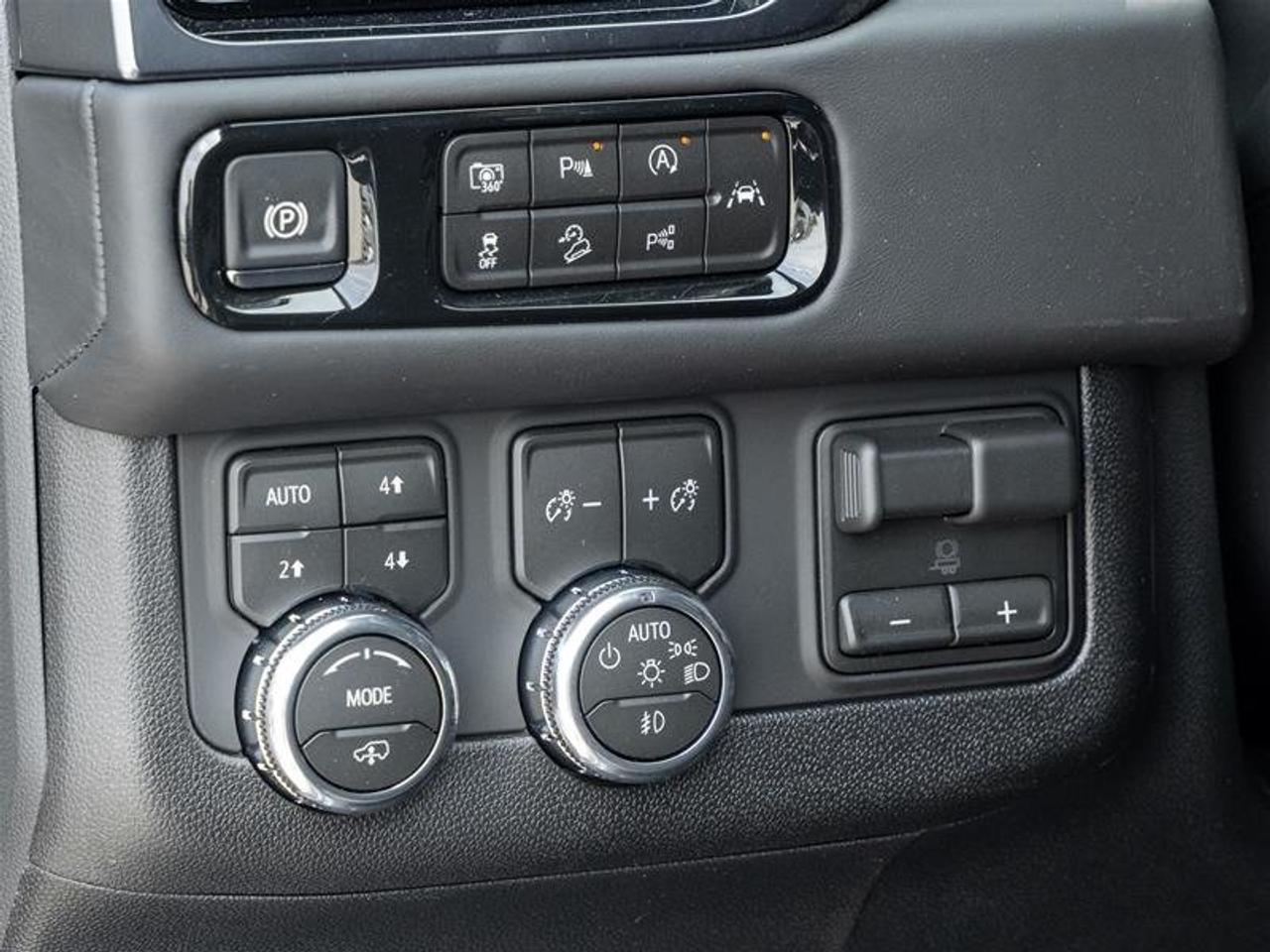 2026 GMC Yukon AT4 Ultimate Photo