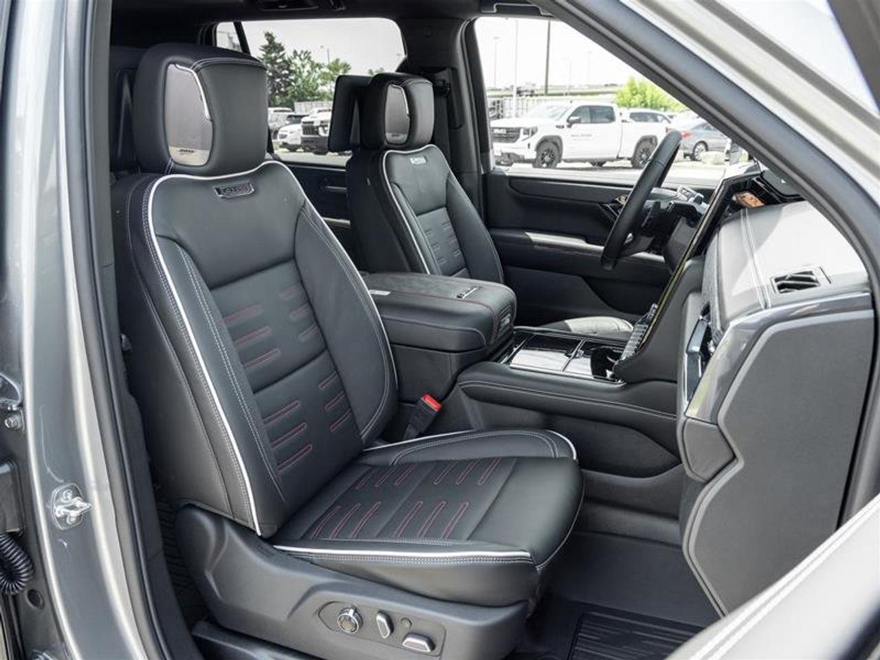 2026 GMC Yukon AT4 Ultimate Photo