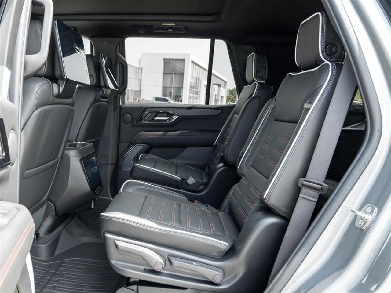 2026 GMC Yukon AT4 Ultimate Photo