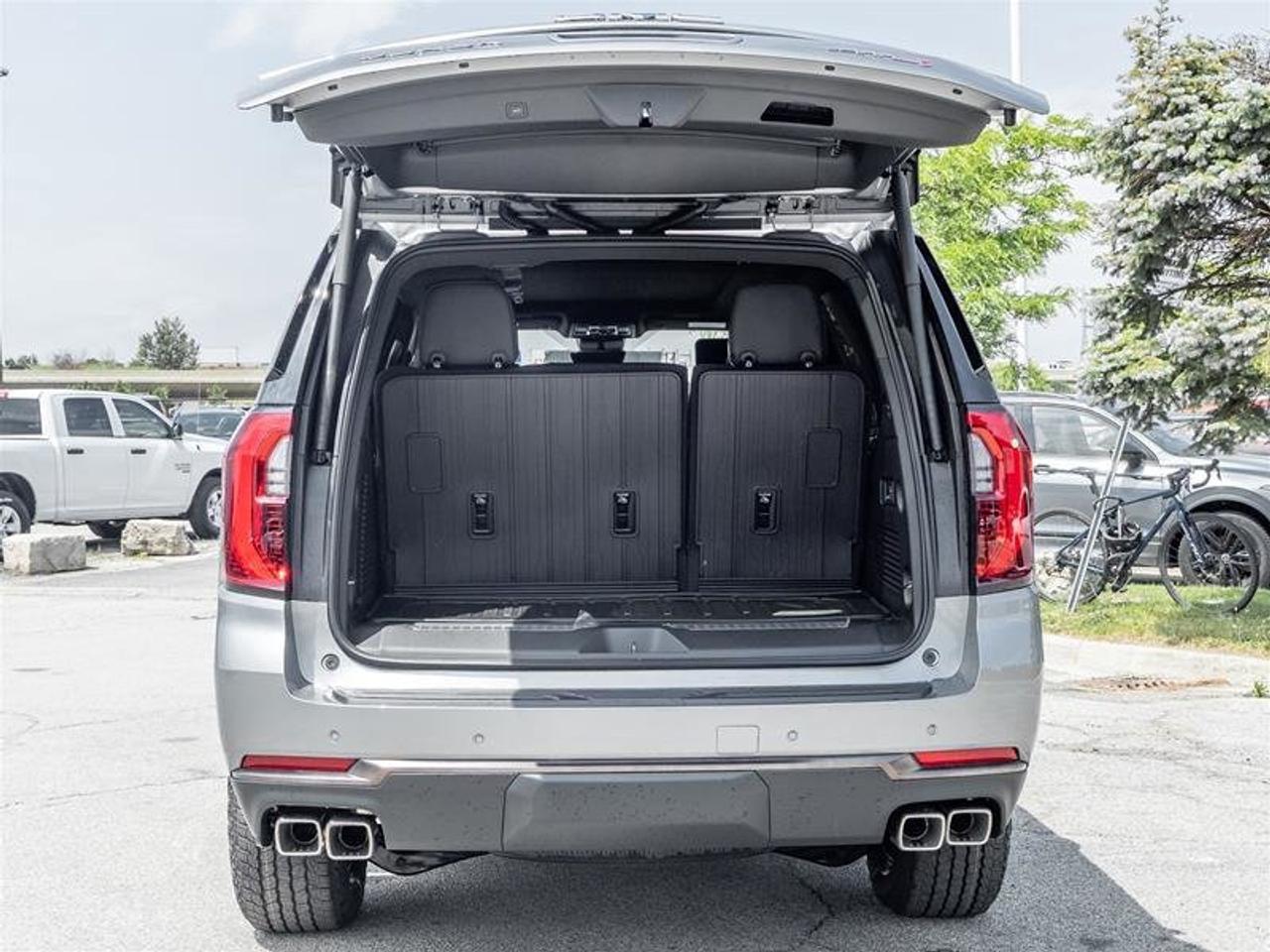 2026 GMC Yukon AT4 Ultimate Photo