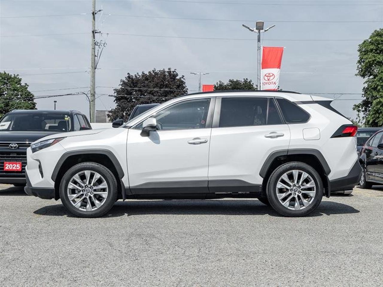 2024 Toyota RAV4 XLE AWD Sunroof | Backup Cam | Heated Seats | XLE Photo