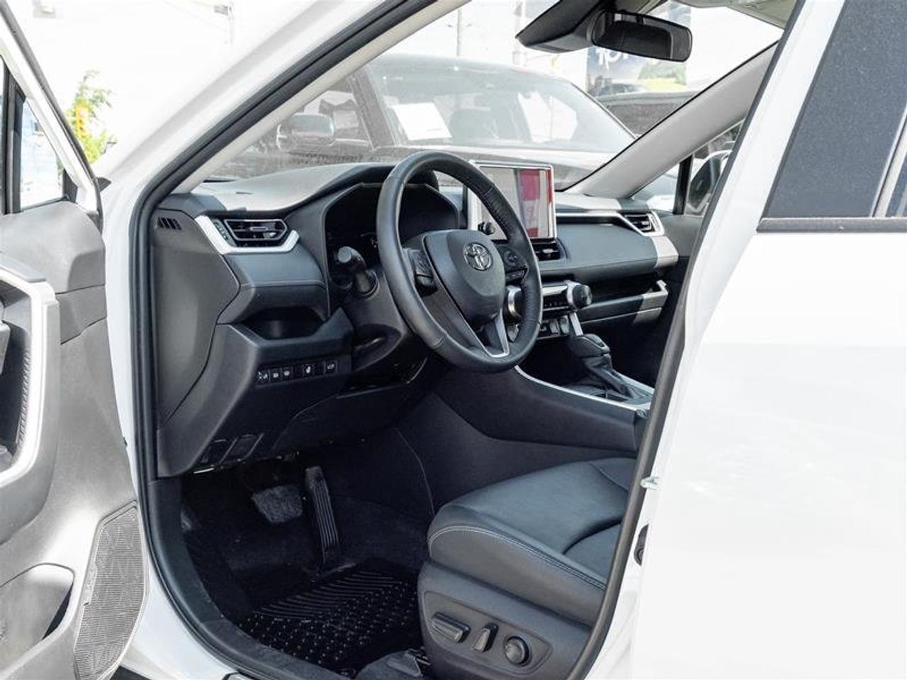 2024 Toyota RAV4 XLE AWD Sunroof | Backup Cam | Heated Seats | XLE Photo