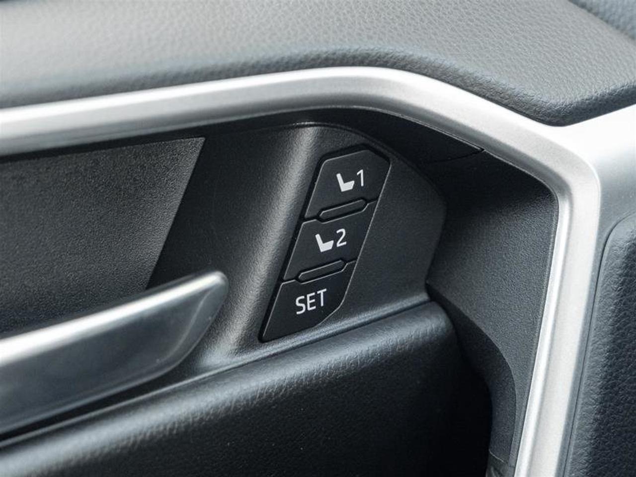 2024 Toyota RAV4 XLE AWD Sunroof | Backup Cam | Heated Seats | XLE Photo