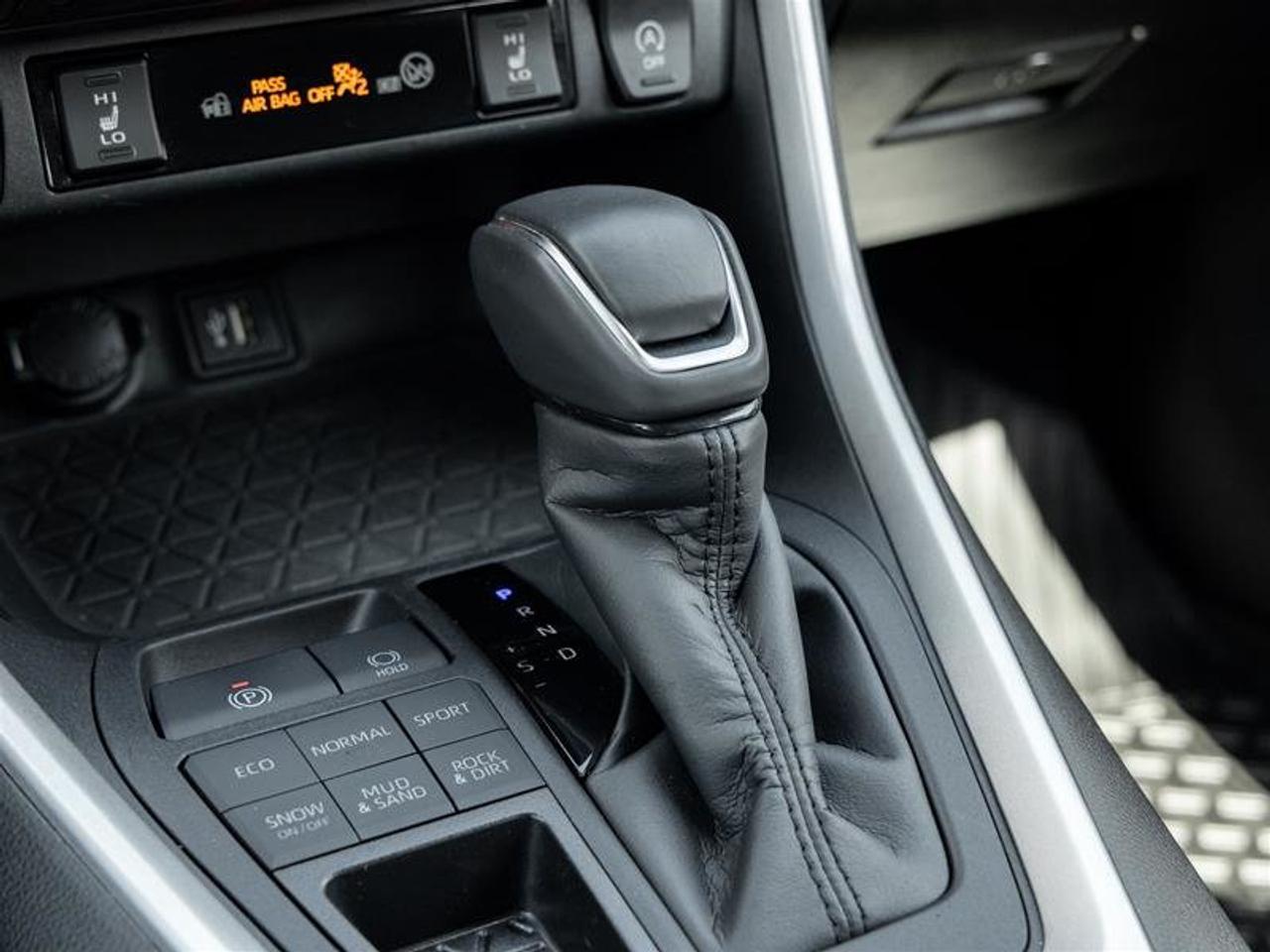 2024 Toyota RAV4 XLE AWD Sunroof | Backup Cam | Heated Seats | XLE Photo