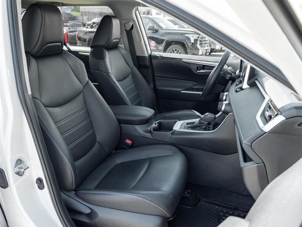 2024 Toyota RAV4 XLE AWD Sunroof | Backup Cam | Heated Seats | XLE Photo