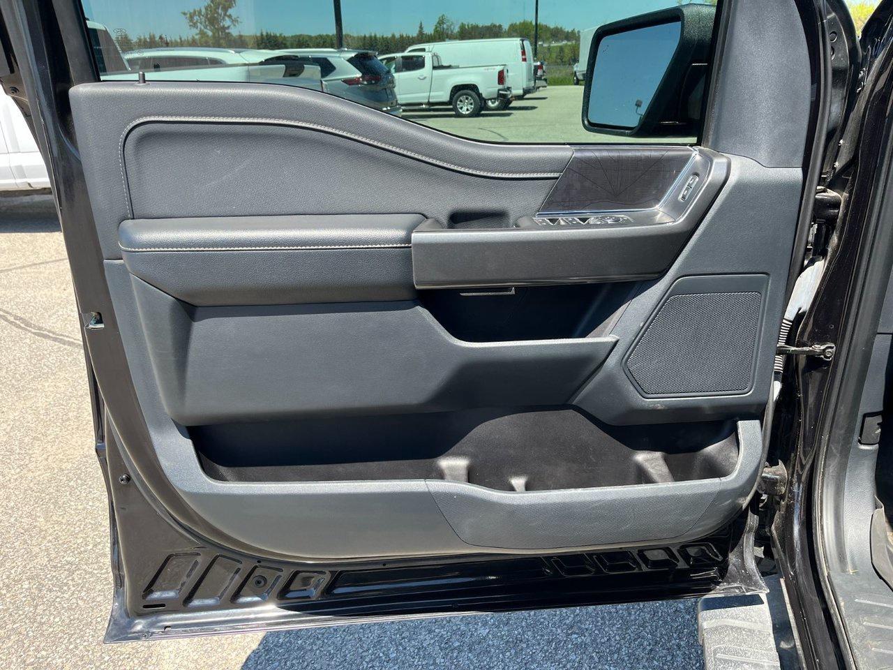 2022 Ford F-150 XLT 4WD SuperCrew 6.5' Box Photo