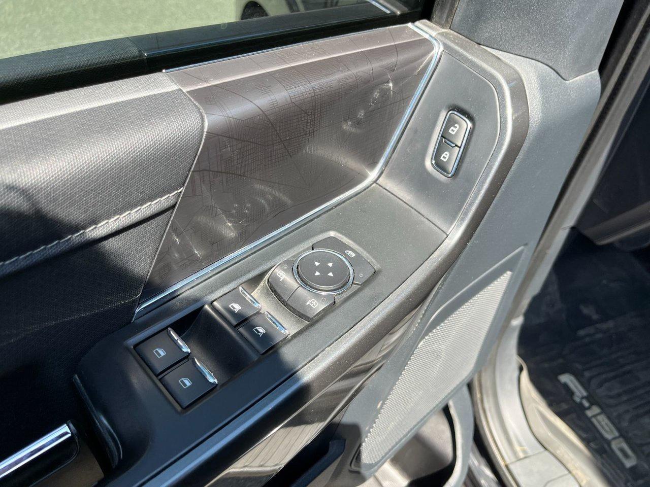 2022 Ford F-150 XLT 4WD SuperCrew 6.5' Box Photo