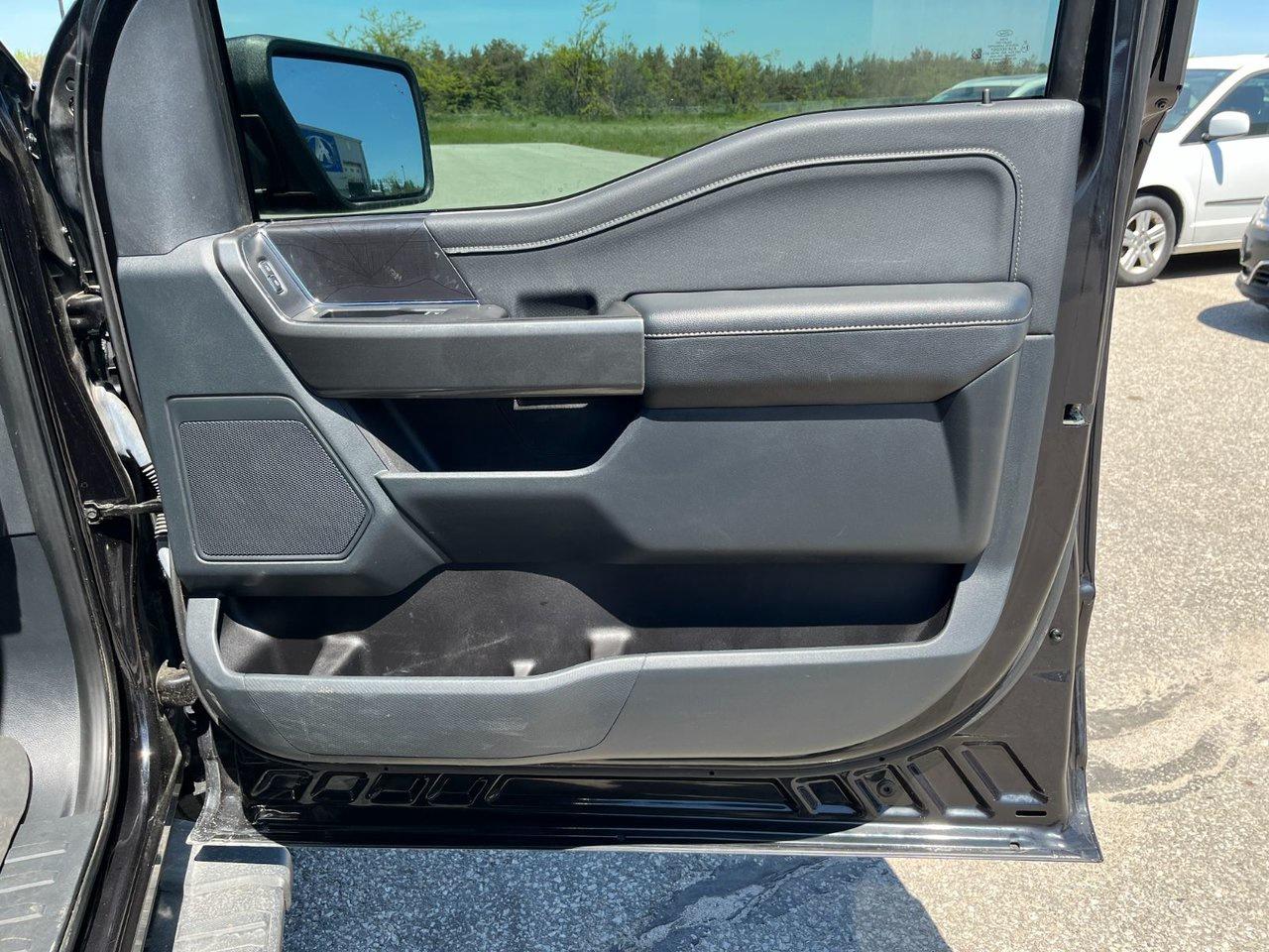 2022 Ford F-150 XLT 4WD SuperCrew 6.5' Box Photo