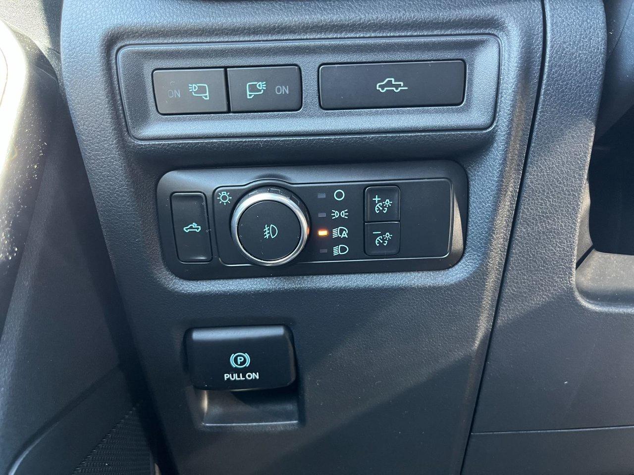 2022 Ford F-150 XLT 4WD SuperCrew 6.5' Box Photo