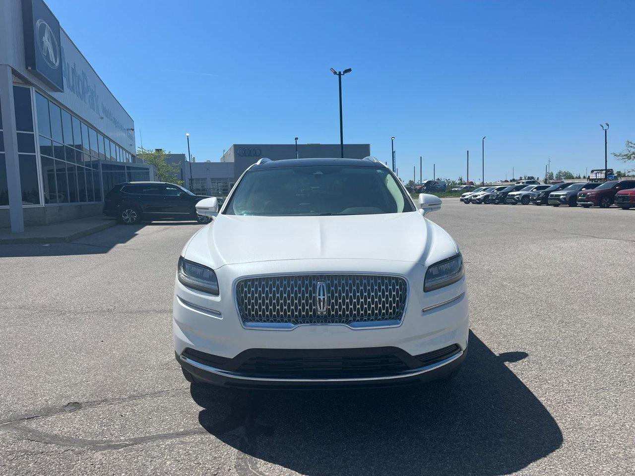 2022 Lincoln Nautilus Reserve AWD Photo2