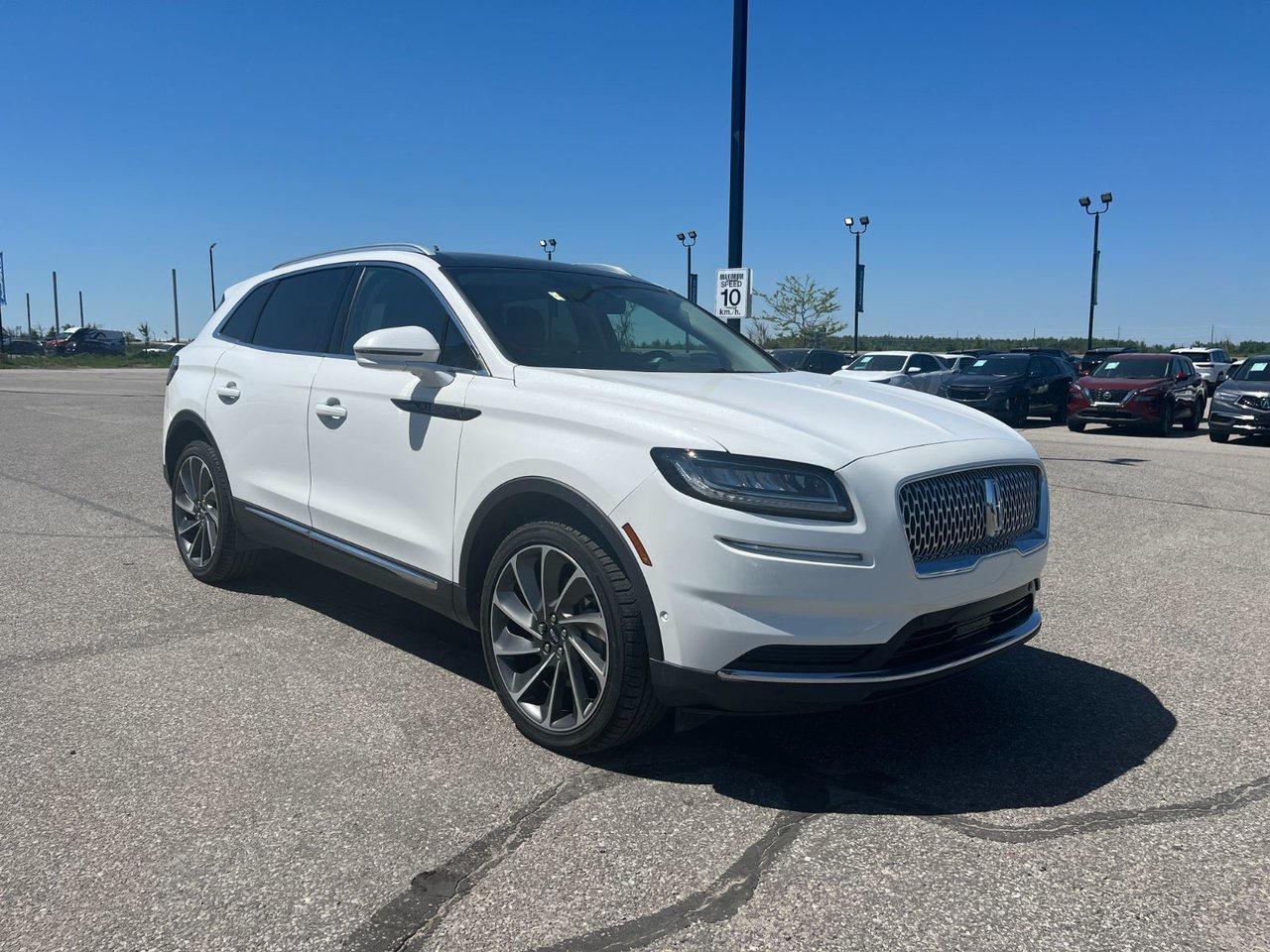 2022 Lincoln Nautilus Reserve AWD Photo3