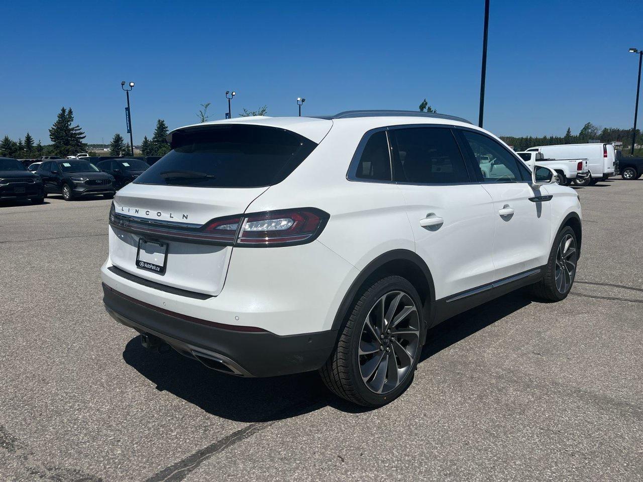 2022 Lincoln Nautilus Reserve AWD Photo