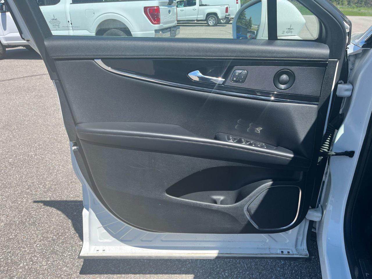2022 Lincoln Nautilus Reserve AWD Photo