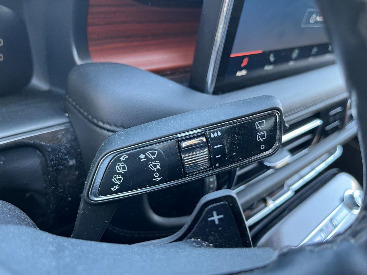 2022 Lincoln Nautilus Reserve AWD Photo