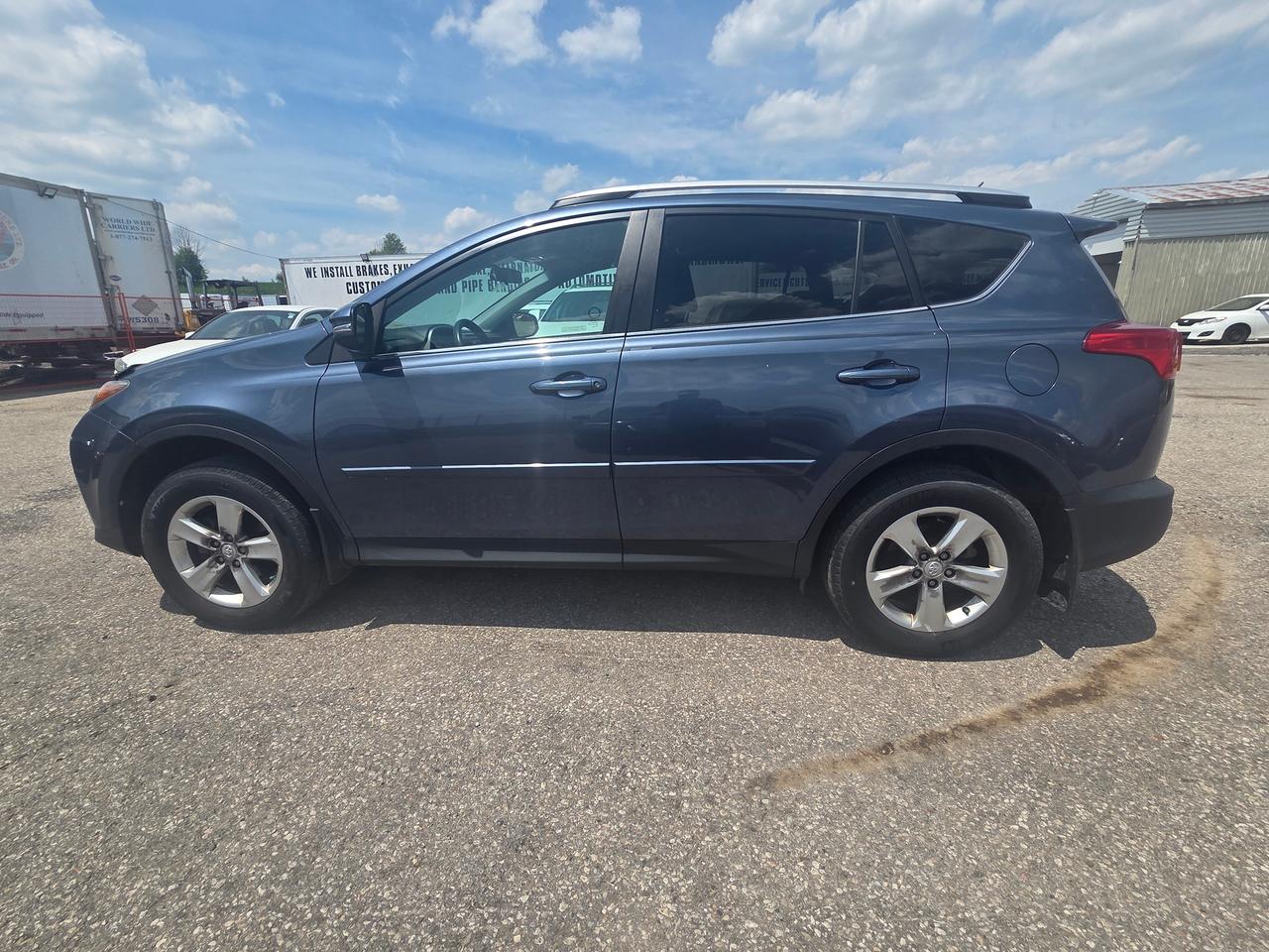 2013 Toyota RAV4 XLE Photo
