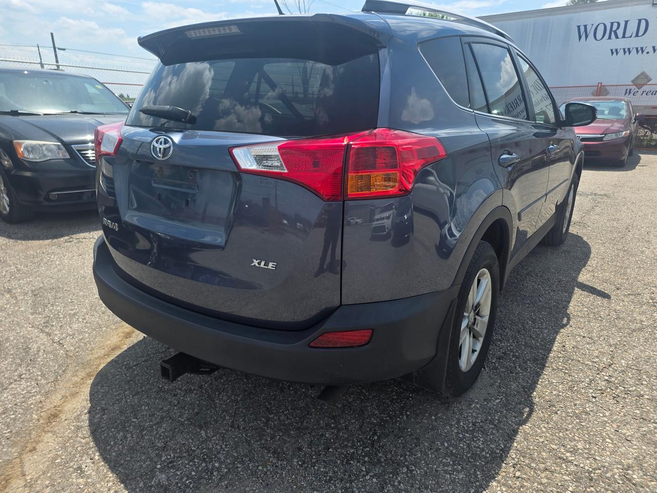 2013 Toyota RAV4 XLE Photo