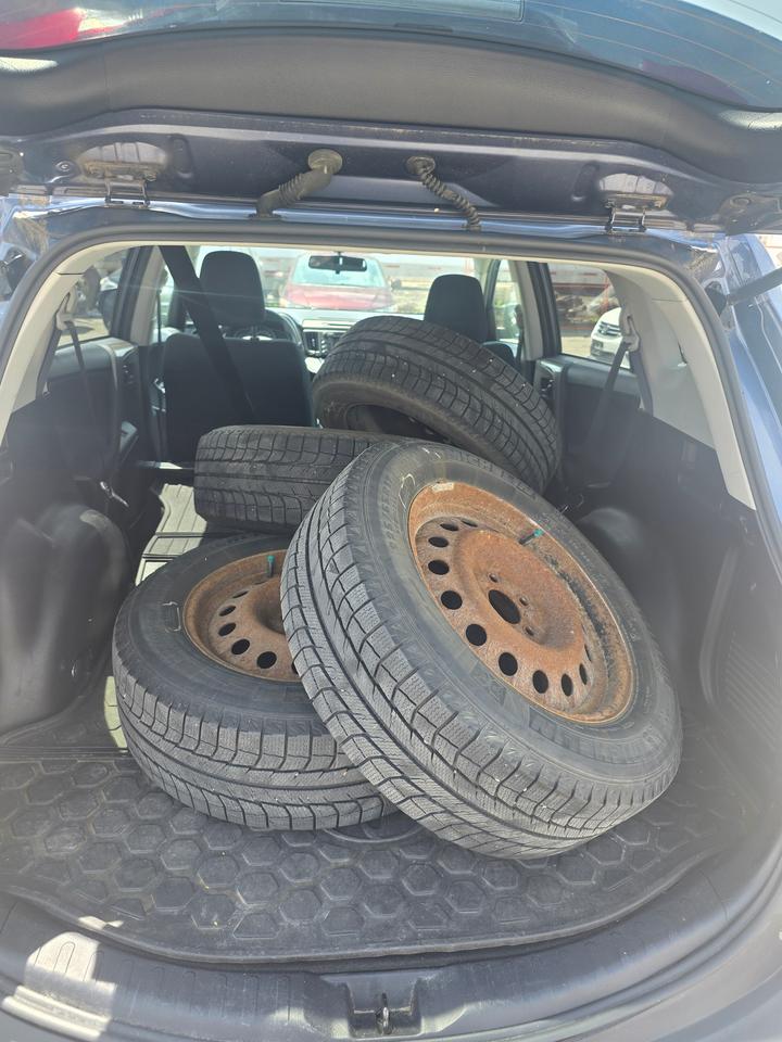 2013 Toyota RAV4 XLE Photo