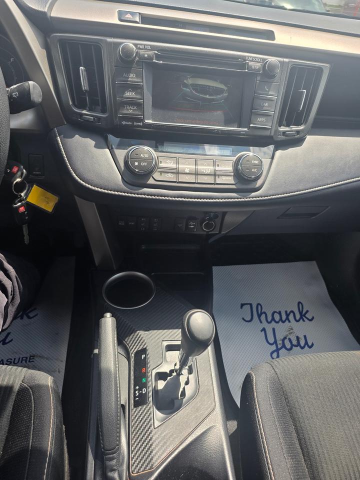 2013 Toyota RAV4 XLE Photo