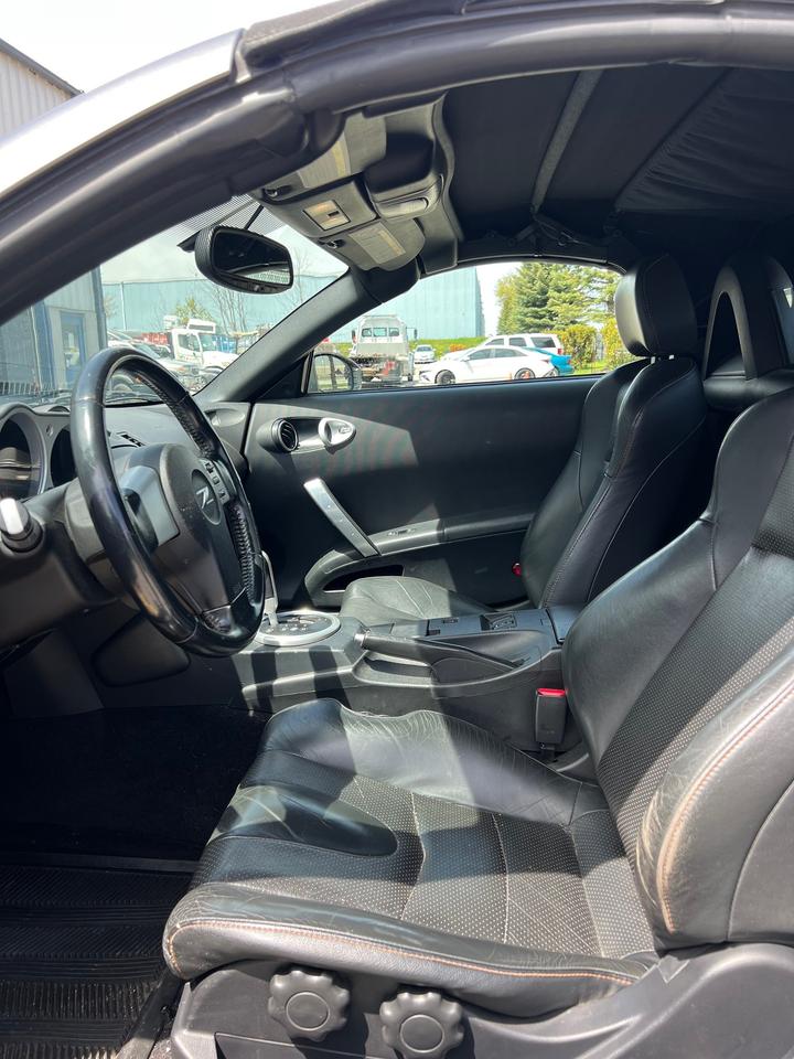 2005 Nissan 350Z TOURING Photo