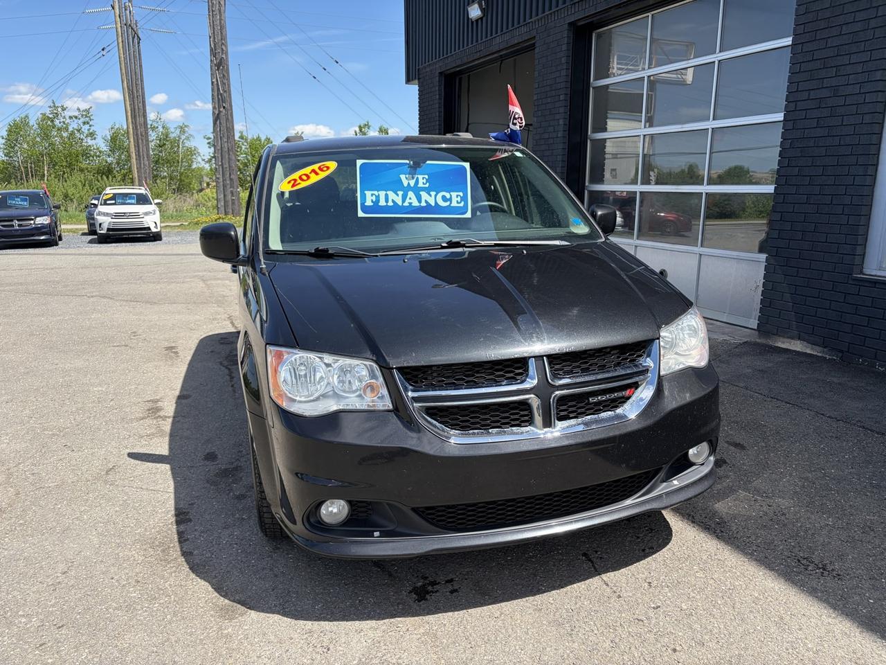 2016 Dodge Grand Caravan Crew Photo