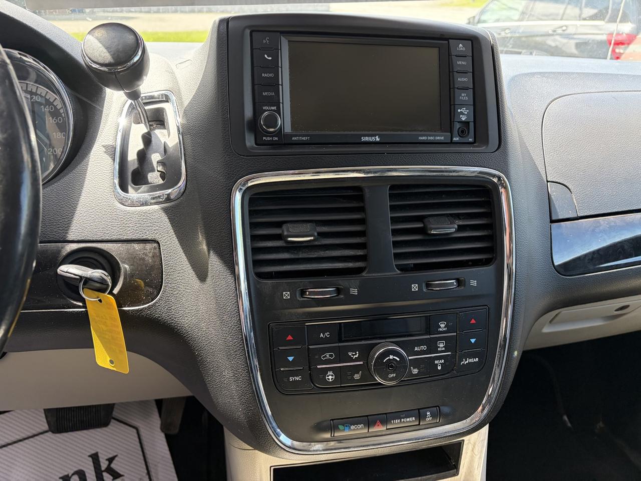 2016 Dodge Grand Caravan Crew - Photo #9