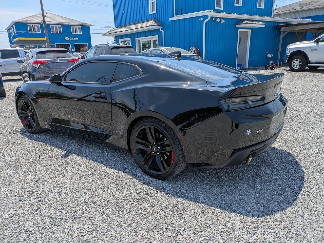 2018 Chevrolet Camaro 2dr Cpe 1LT Photo2