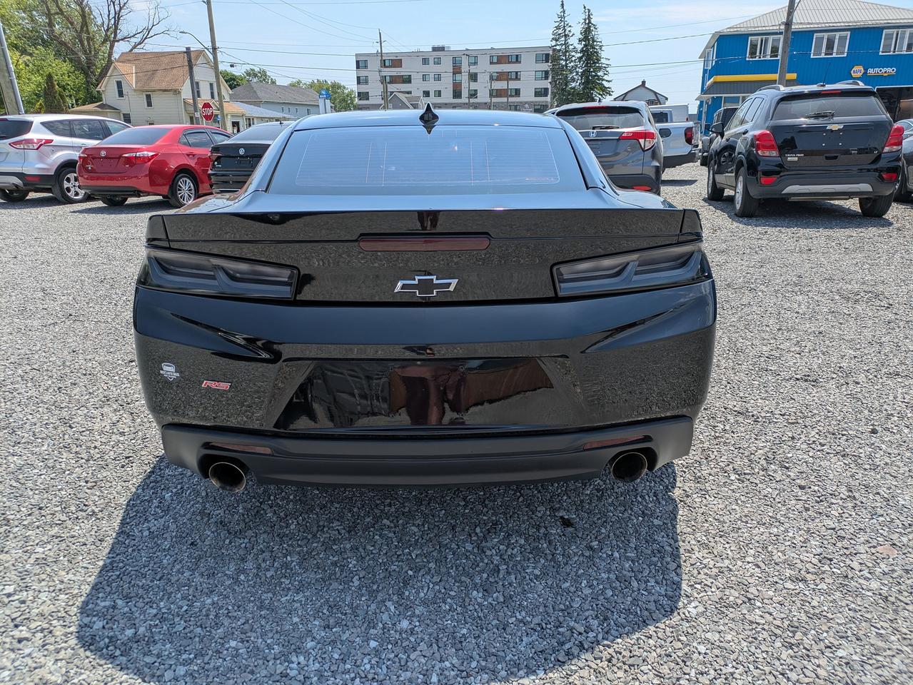 2018 Chevrolet Camaro 2dr Cpe 1LT Photo3