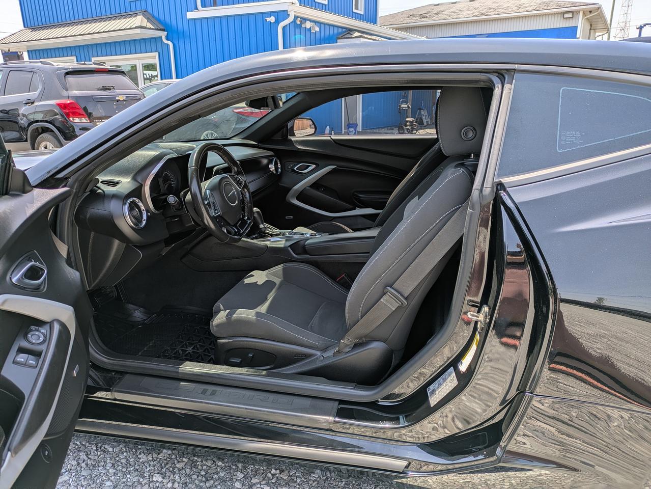 2018 Chevrolet Camaro 2dr Cpe 1LT Photo