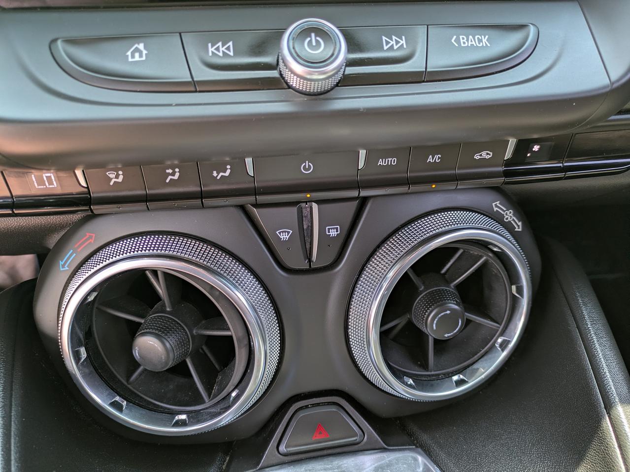 2018 Chevrolet Camaro 2dr Cpe 1LT Photo