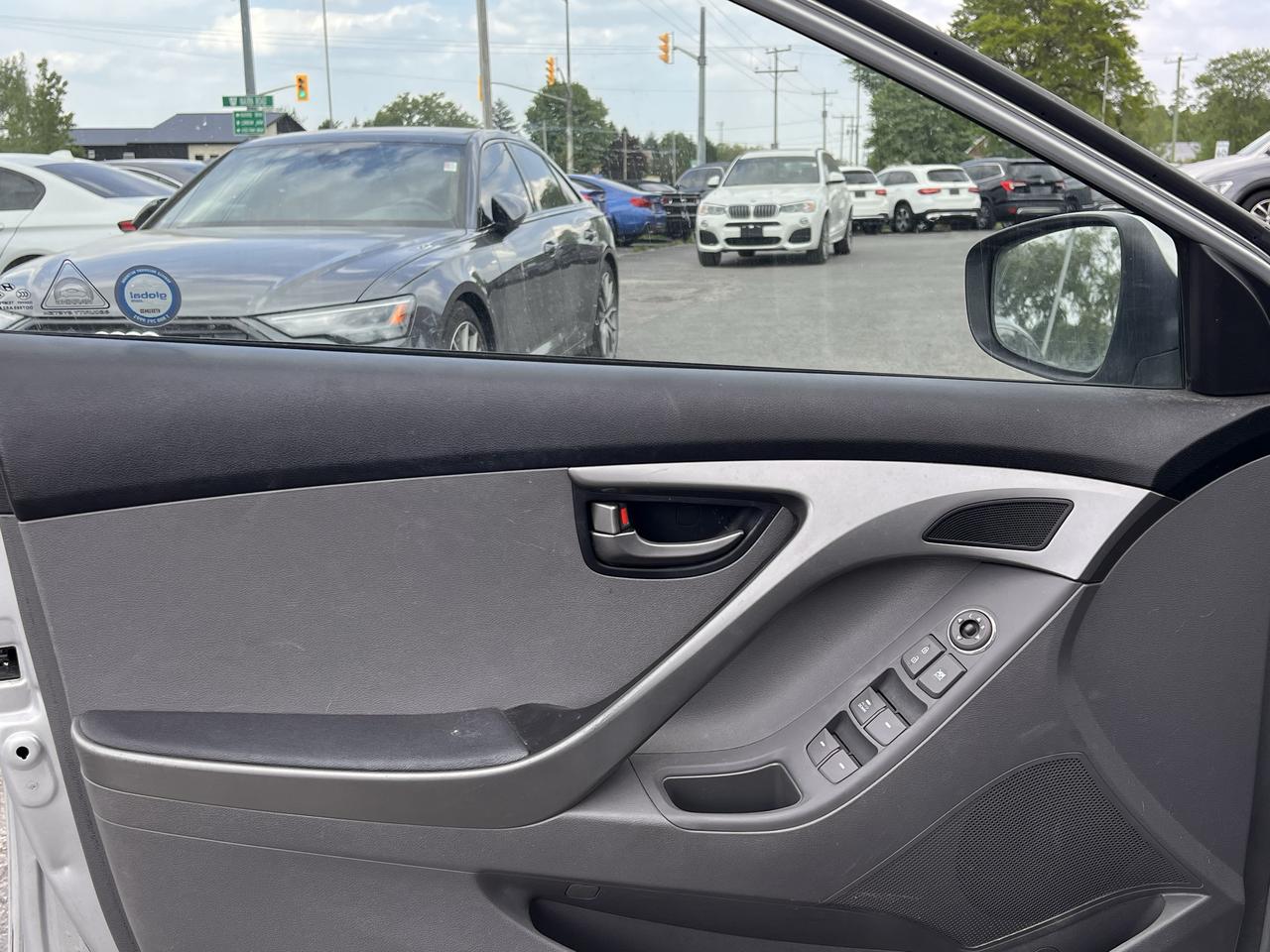 2013 Hyundai Elantra GL Photo
