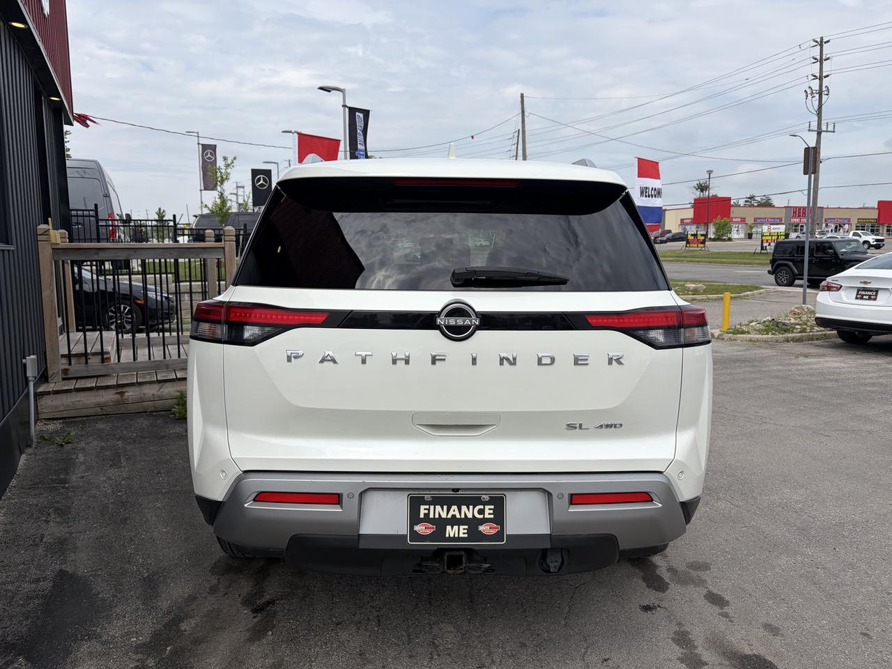 2022 Nissan Pathfinder SL | 8 PASS | FULLY LOADED Photo
