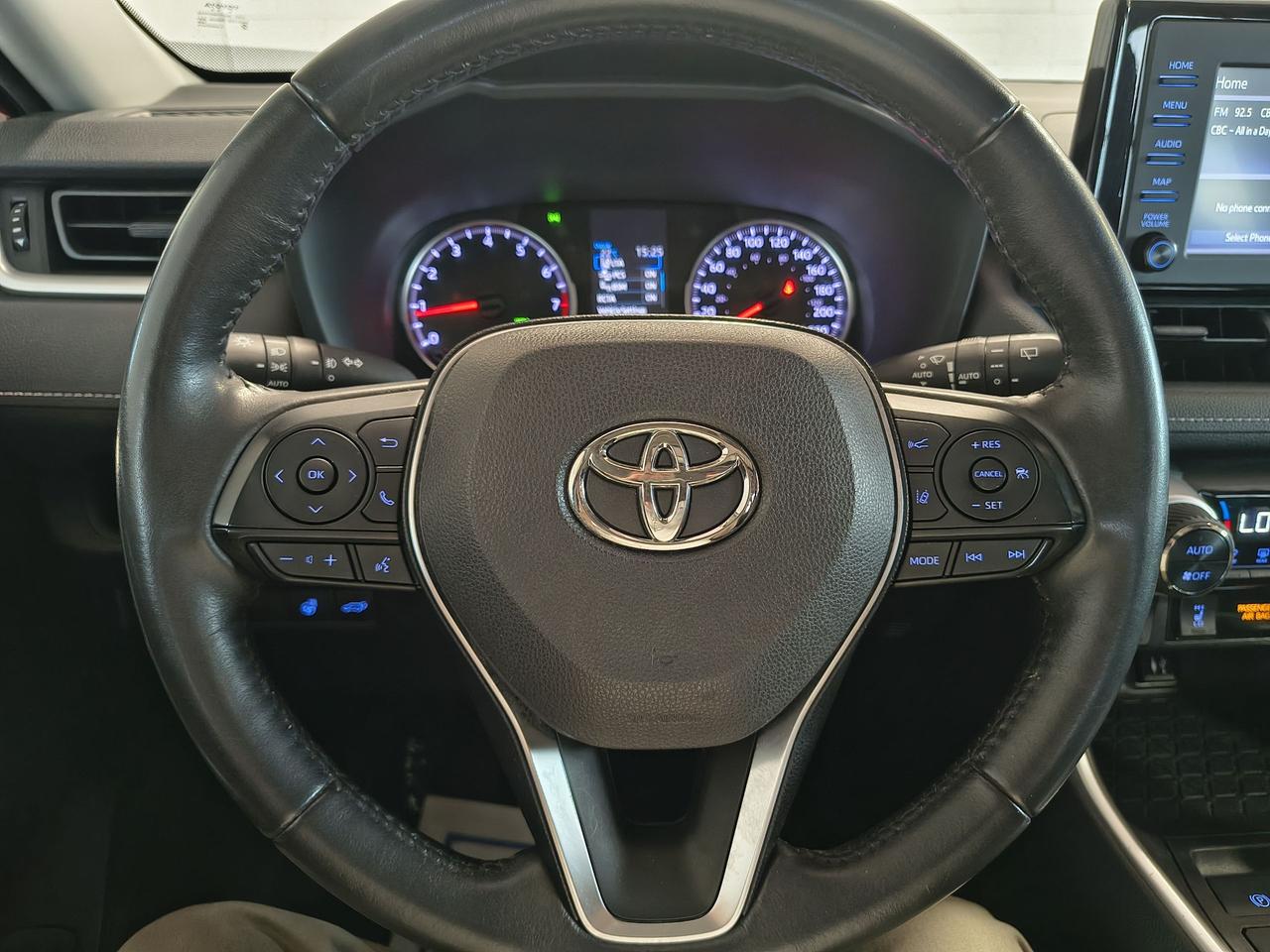 2019 Toyota RAV4 XLE Photo0