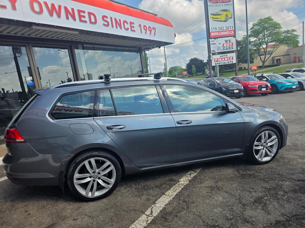 2017 Volkswagen Golf Sportwagen 1.8 TSI Highline AWD | LOADED |  | Dealer Maintained! Photo