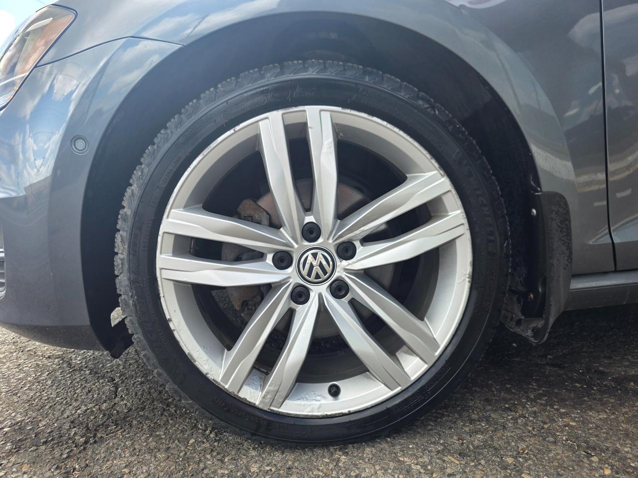 2017 Volkswagen Golf Sportwagen 1.8 TSI Highline AWD | LOADED |  | Dealer Maintained! Photo