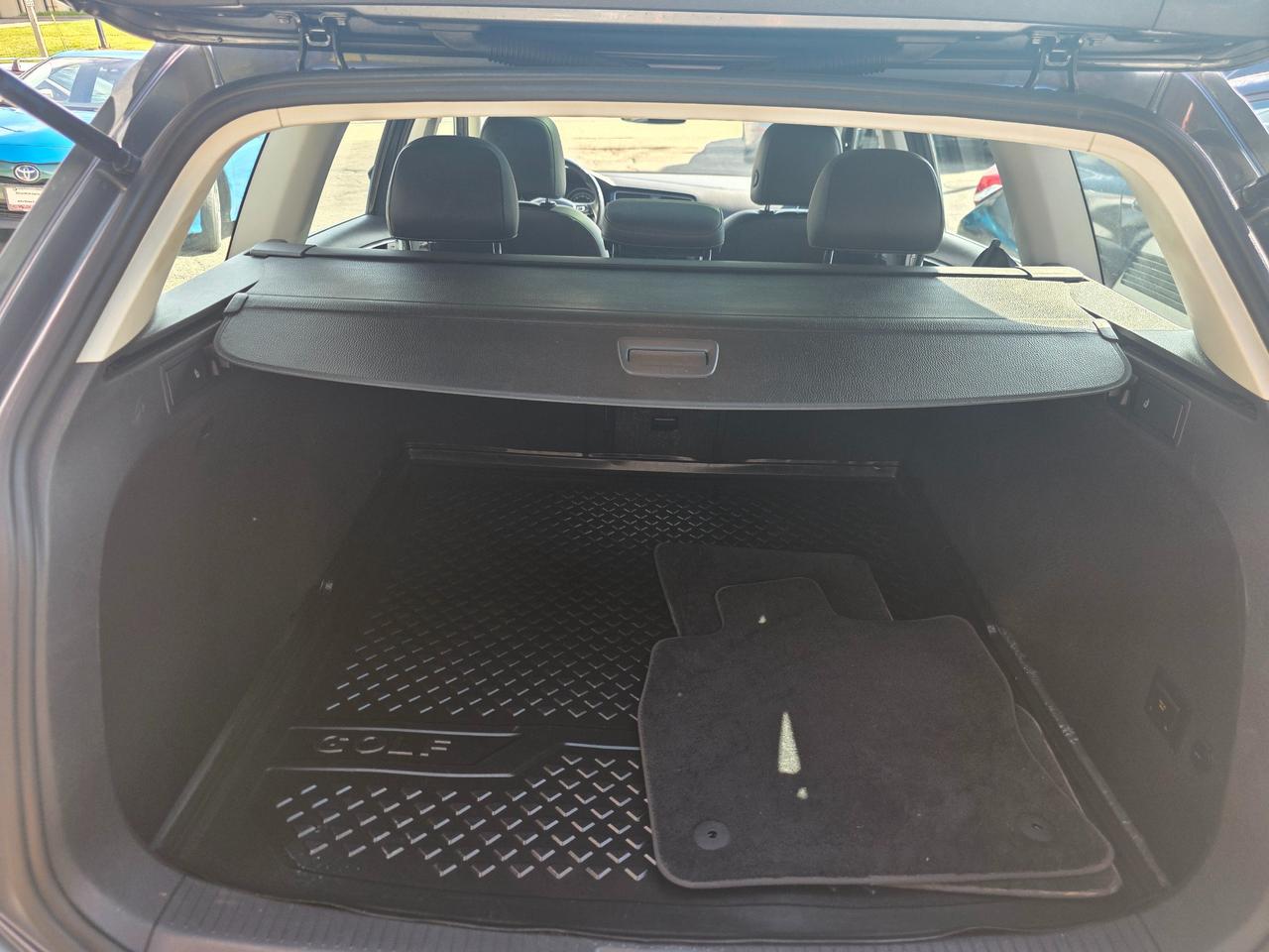 2017 Volkswagen Golf Sportwagen 1.8 TSI Highline AWD | LOADED |  | Dealer Maintained! Photo
