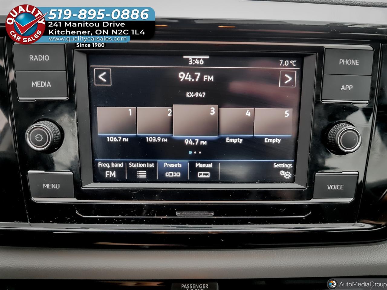 2024 Volkswagen Taos Trendline *HEATED SEATS* Photo