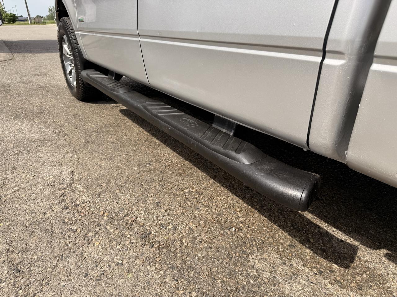 2013 Ford F-150 XLT | Crew Cab | Topper Photo