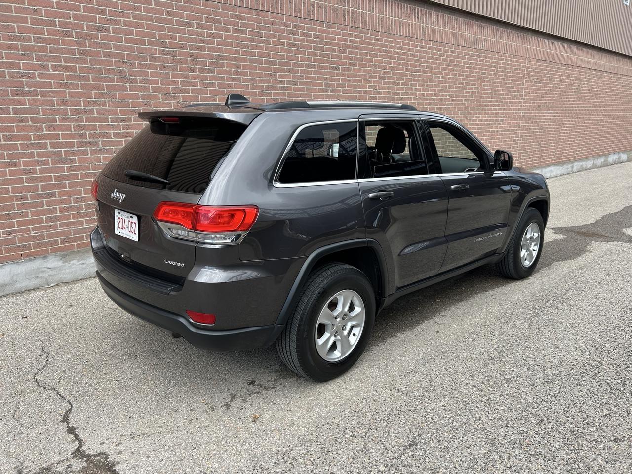 2016 Jeep Grand Cherokee Laredo Photo