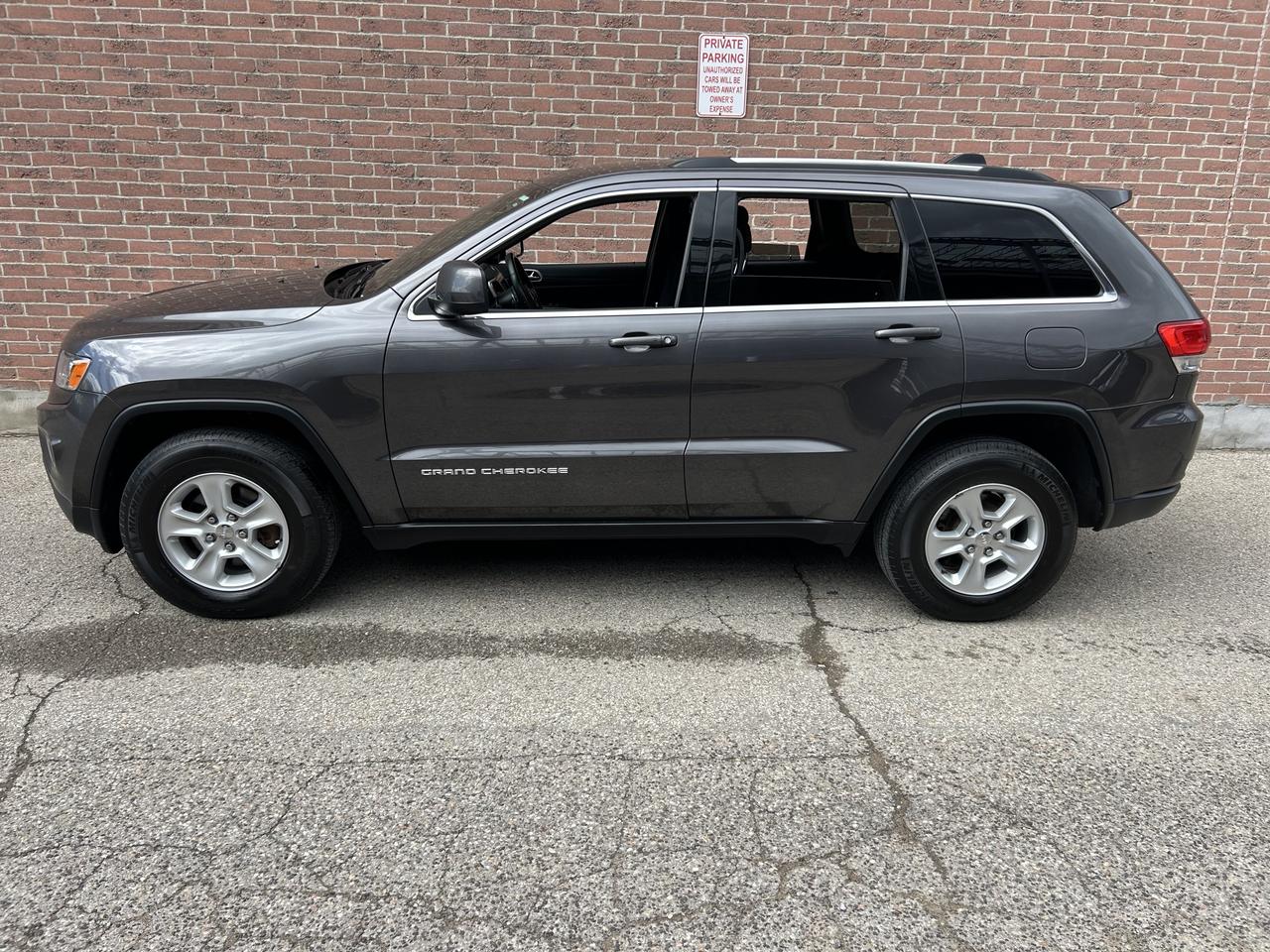 2016 Jeep Grand Cherokee Laredo Photo