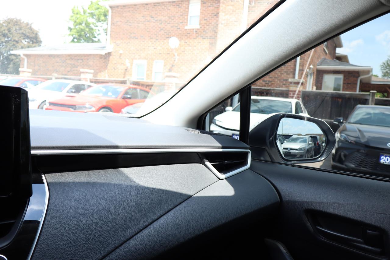 2025 Toyota Corolla LE Plus Sunroof Photo