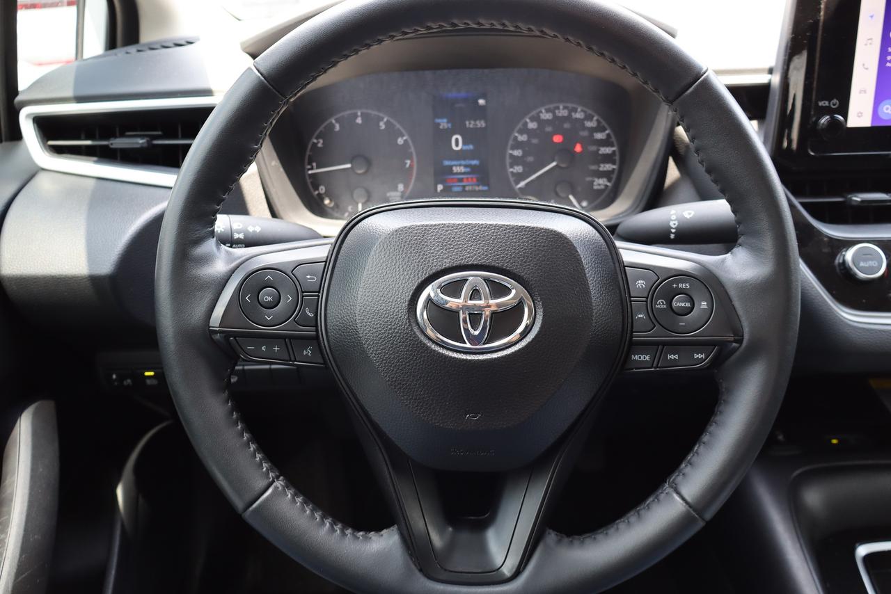 2025 Toyota Corolla LE Plus Sunroof Photo